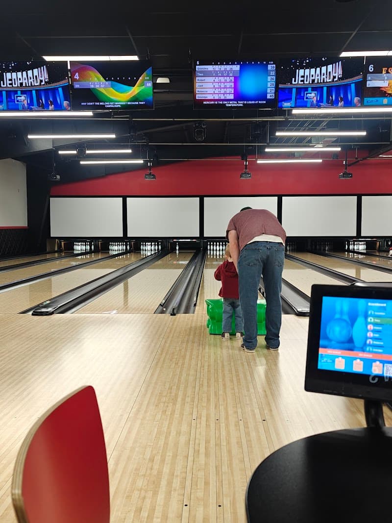 Interior view of Alley Cats Entertainment Warrensburg bowling alley