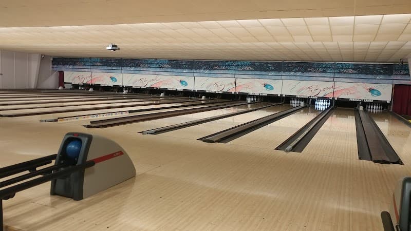 Interior view of Fremont Lanes bowling alley