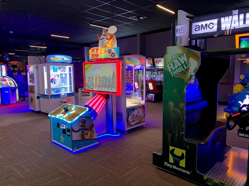 Interior view of Idle Hours North bowling alley