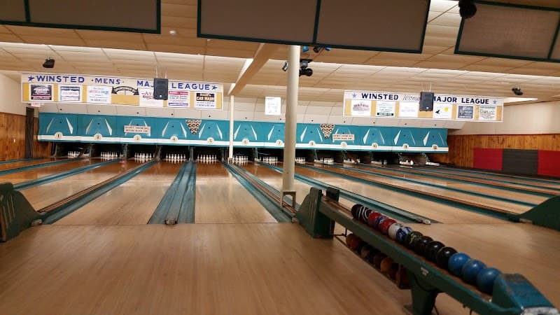 Interior view of Laurel Duckpin Bowling Lanes bowling alley