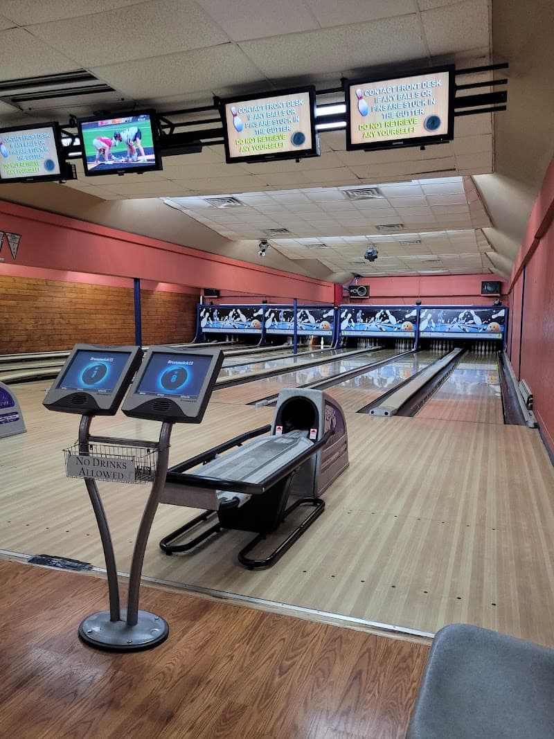 Interior view of Mountainhome Bowling Center bowling alley