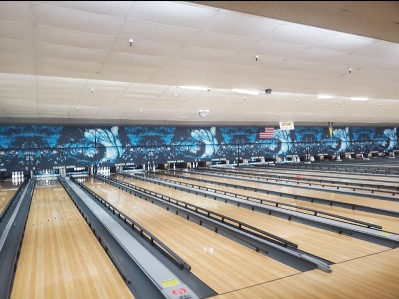 Interior view of Nampa Bowl bowling alley