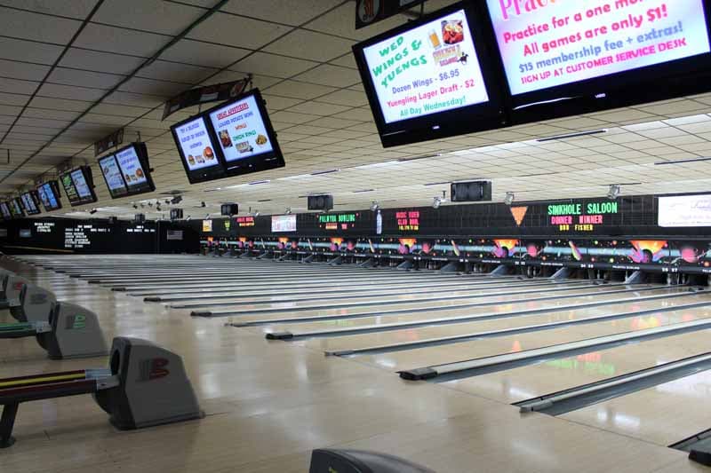 Interior view of Palmyra Bowling bowling alley
