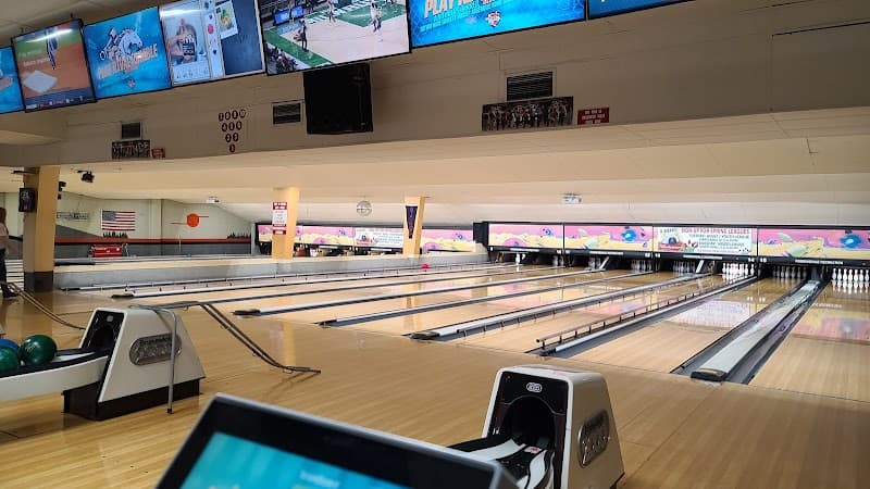 Interior view of Robbinsdale Entertainment bowling alley
