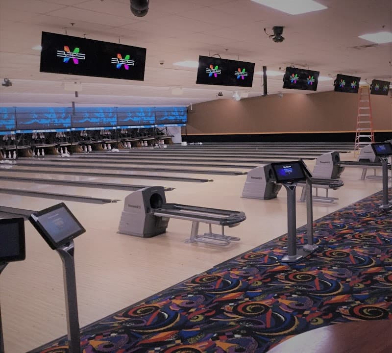 Interior view of The Bowling Alley - Ionia bowling alley