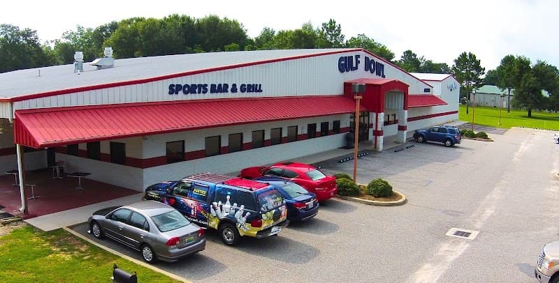 Interior view of The Gulf Bowl Bowling Alley & Captain's Choice Seafood Restaurant bowling alley
