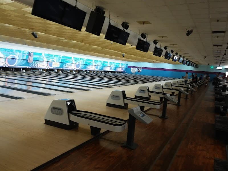 Interior view of Town 'n' Country Lanes bowling alley
