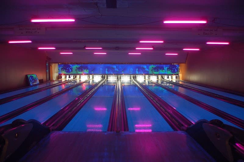 Interior view of Willsborough Bowling Center & Toto's Sports Lounge bowling alley