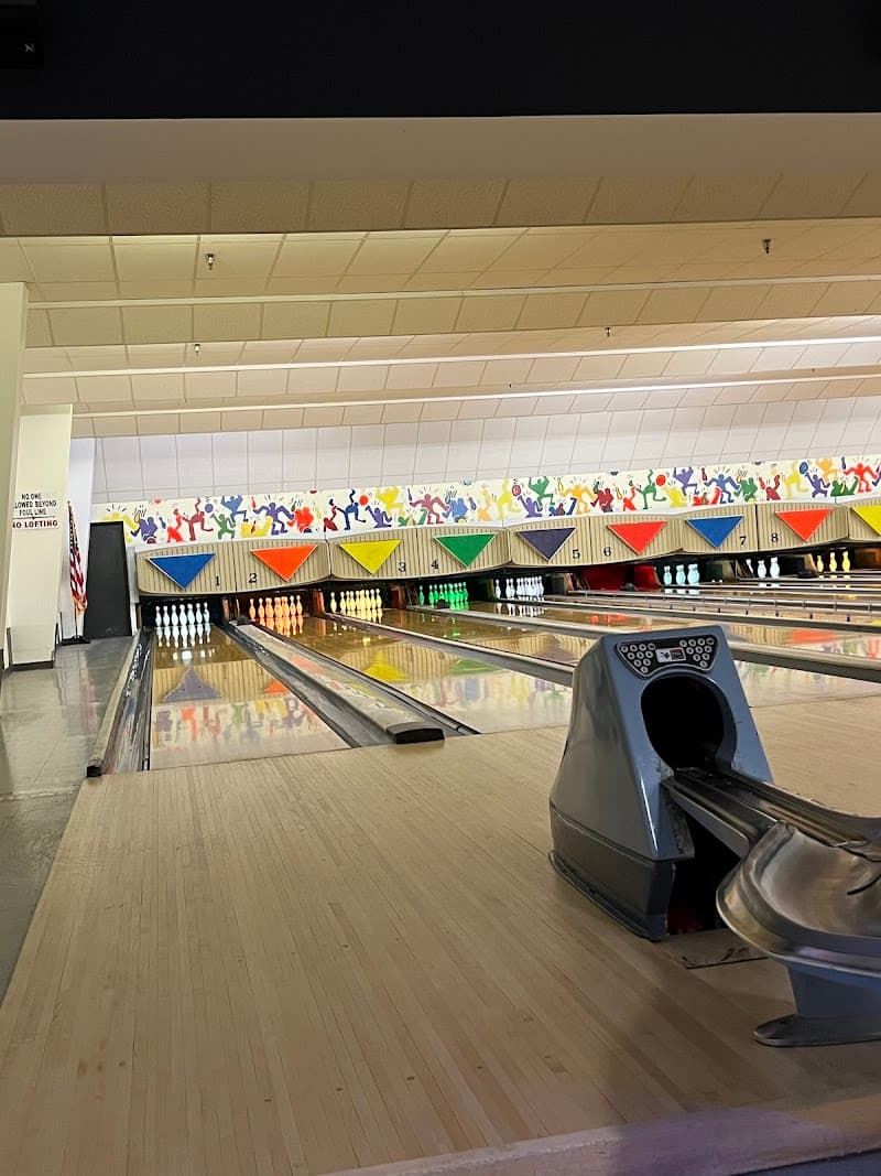 Interior view of Yreka Lanes bowling alley