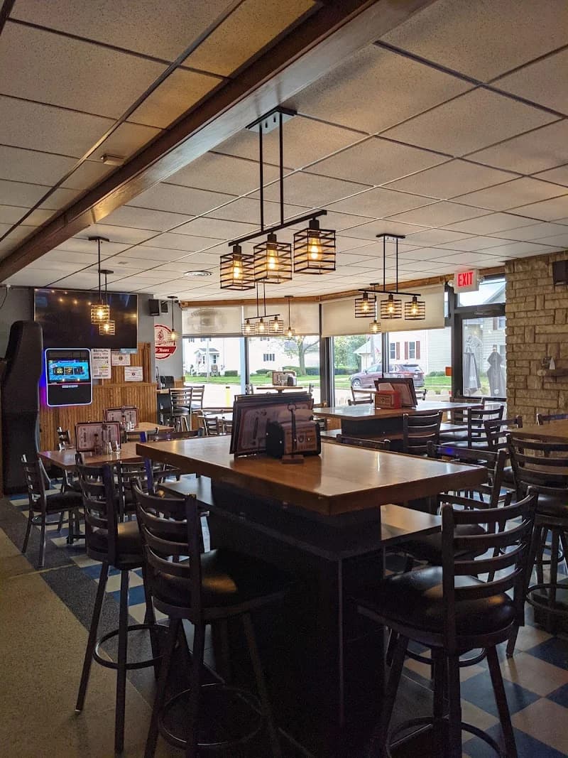 King Pin Lanes - Image 8