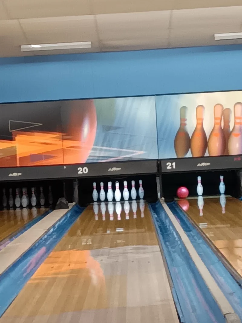 Devon Lanes - Image 7