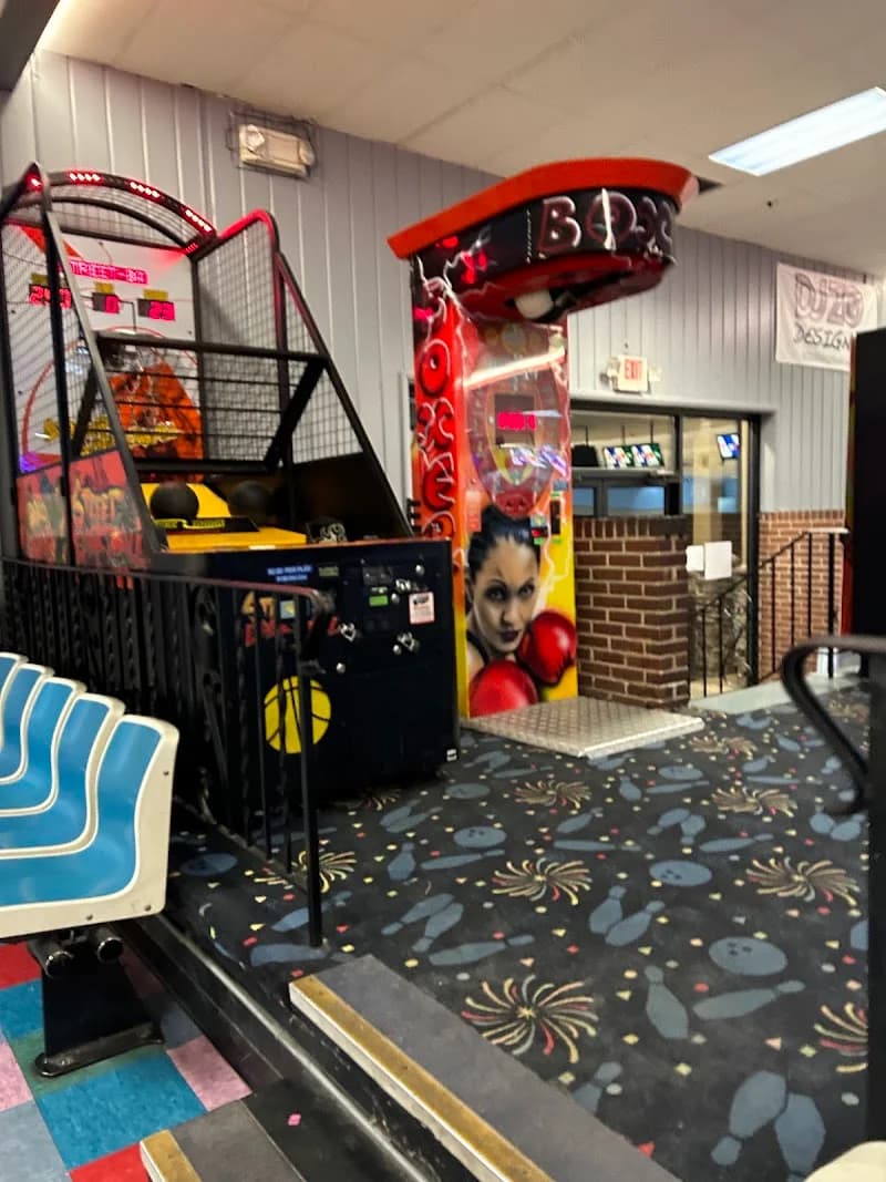 Devon Lanes - Image 8