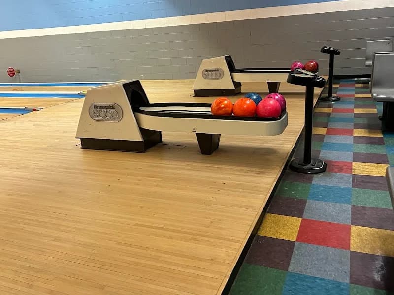 Devon Lanes - Image 10