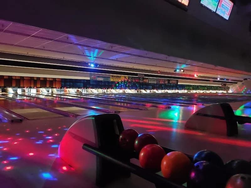 Mira Mesa Lanes - Image 10