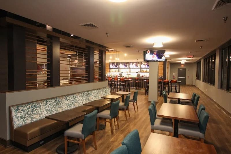 Kingpin Lanes - Image 5