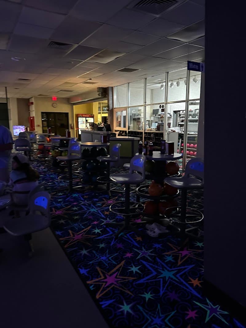 Starlifter Lanes Bowling Center - Image 6
