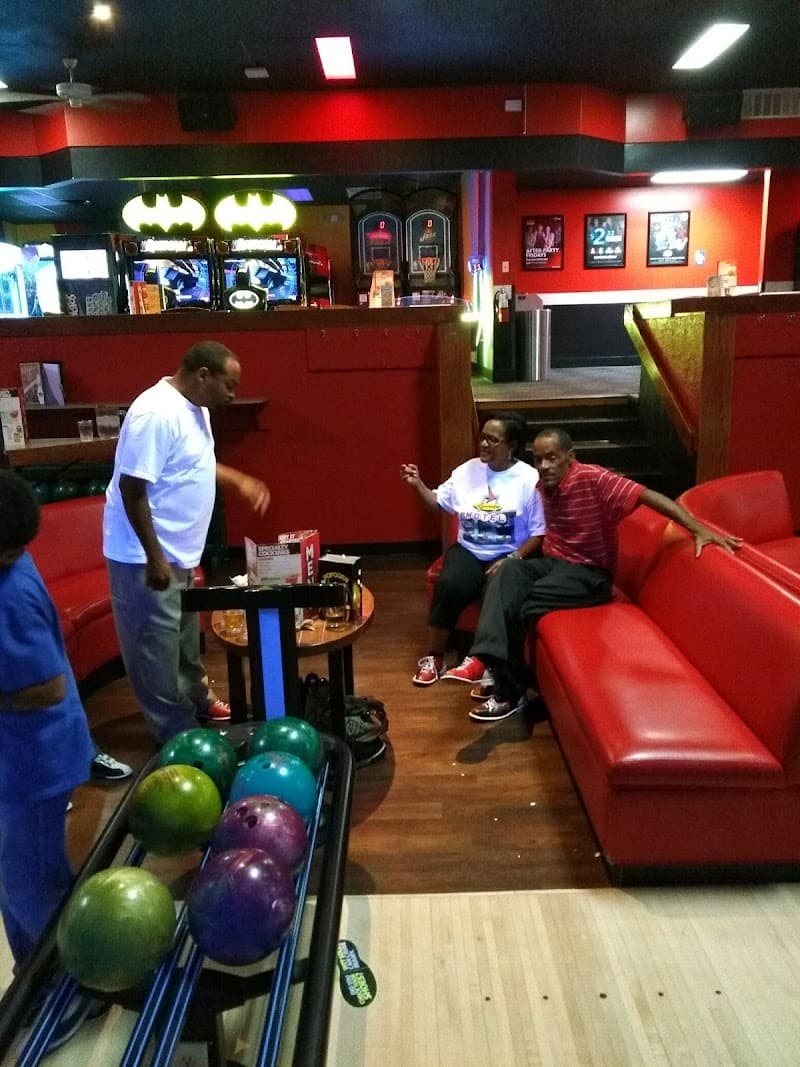 Bowlero Cherry Creek - Image 7