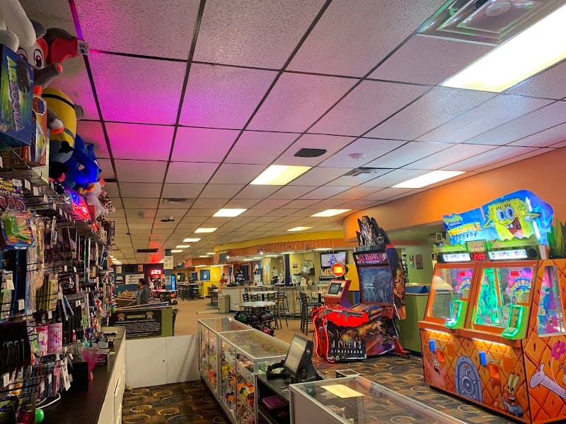 100 Nickel at Chipper's Lanes - Live Music, Bowling, Arcade - Image 6