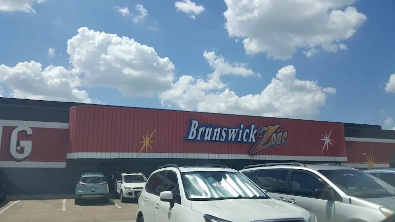 Bowlero Watauga - Image 6