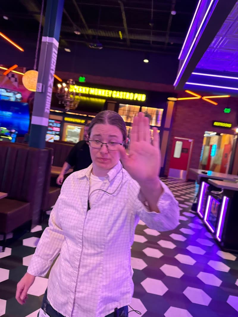 Lucky Strike Northfield - Image 7