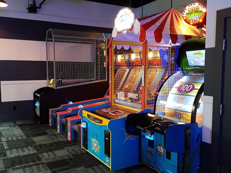 Bowlero Leesburg - Image 5