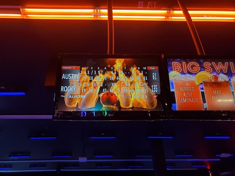 Bowlero Leesburg - Image 6