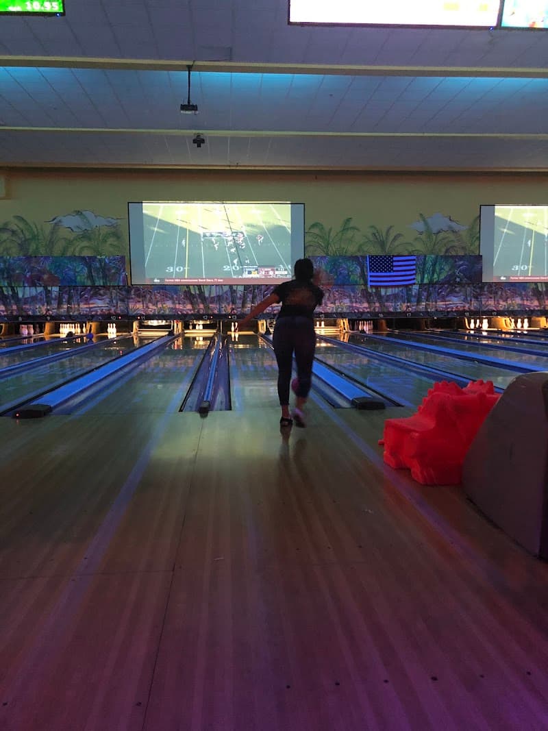 Oasis Lanes - Image 5