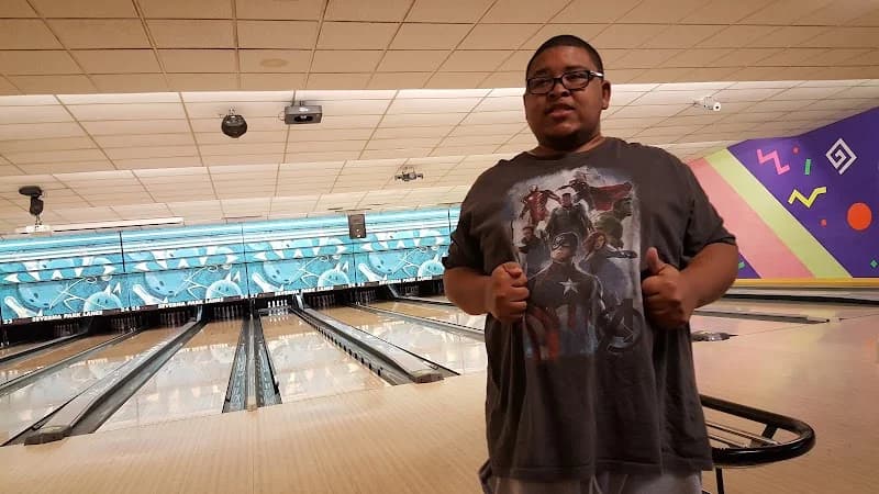 Severna Park Bowling Lanes - Image 7