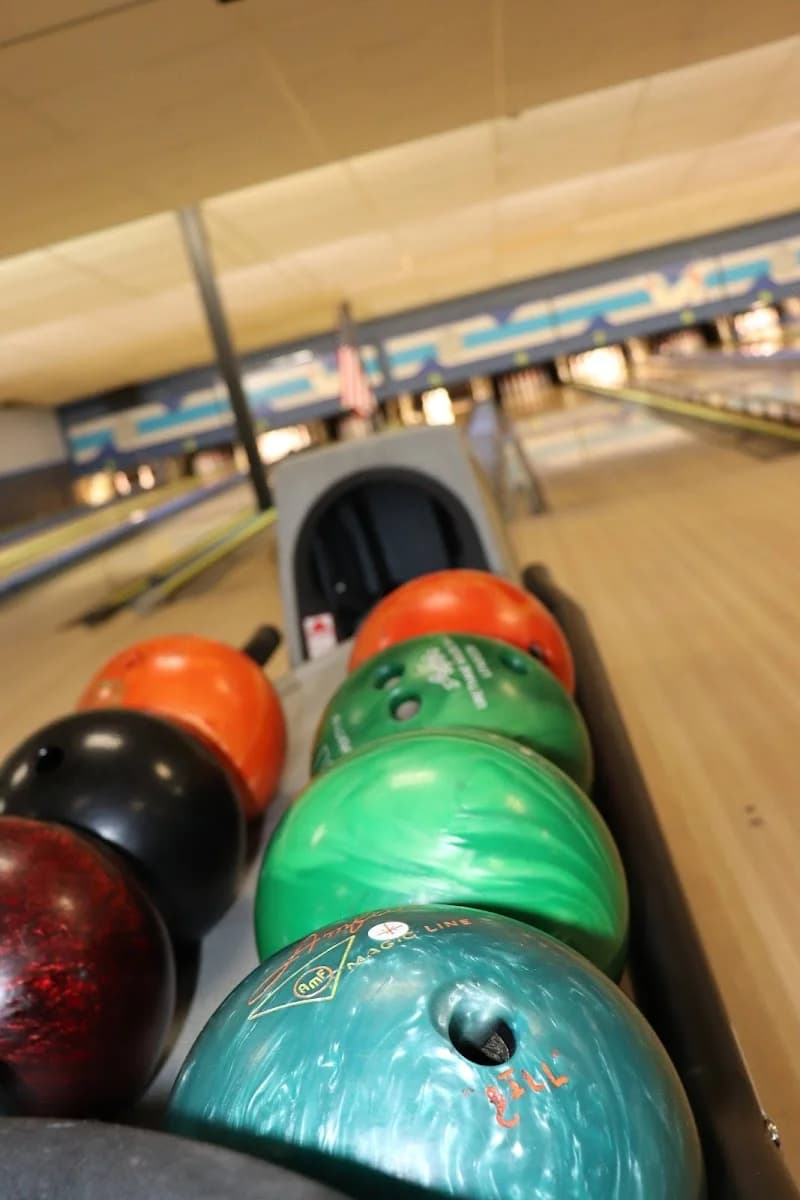 Split Happens Bowling Center - Image 9