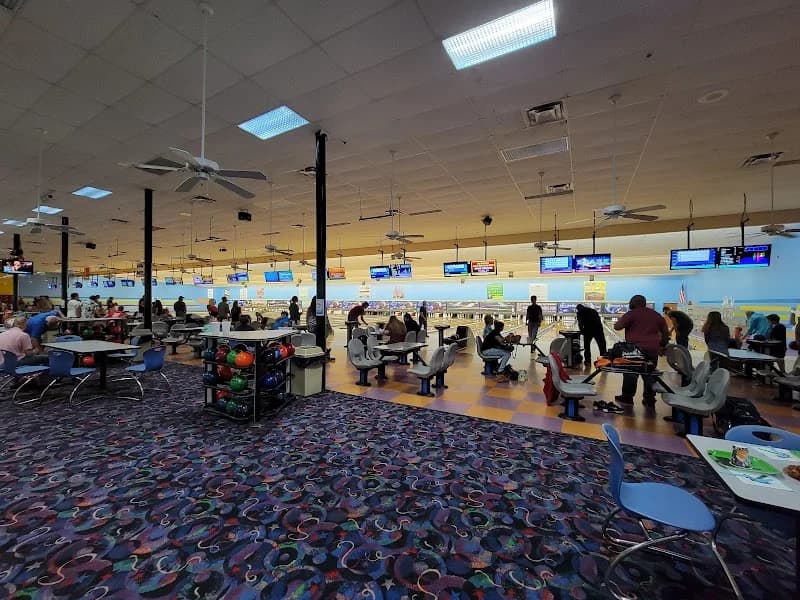 Allfam Bowling & Entertainment Center - Image 3
