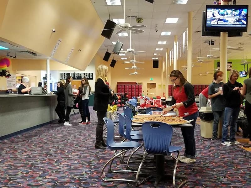 Allfam Bowling & Entertainment Center - Image 10