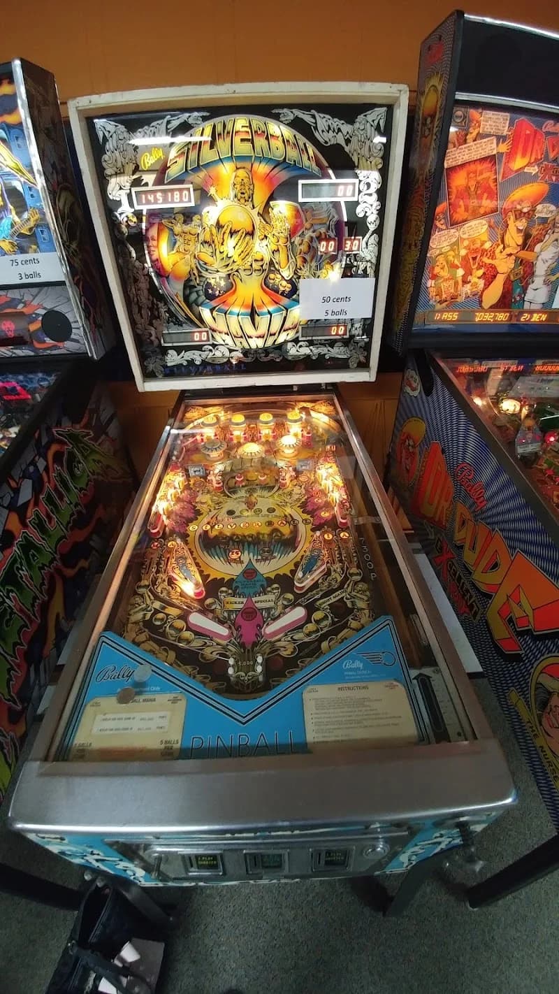 Parkville Bowling Lanes - Image 4