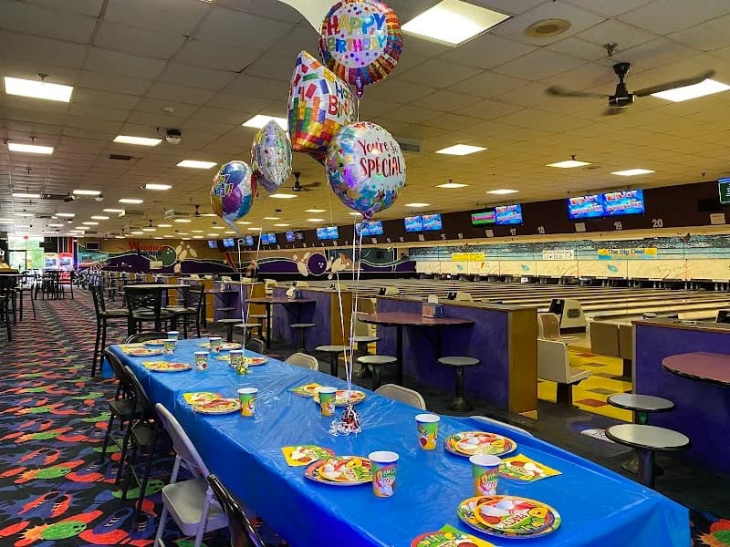 Woodleaf Lanes - Image 2